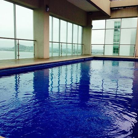 Luxury Suites River Front Guayaquil Quarto foto